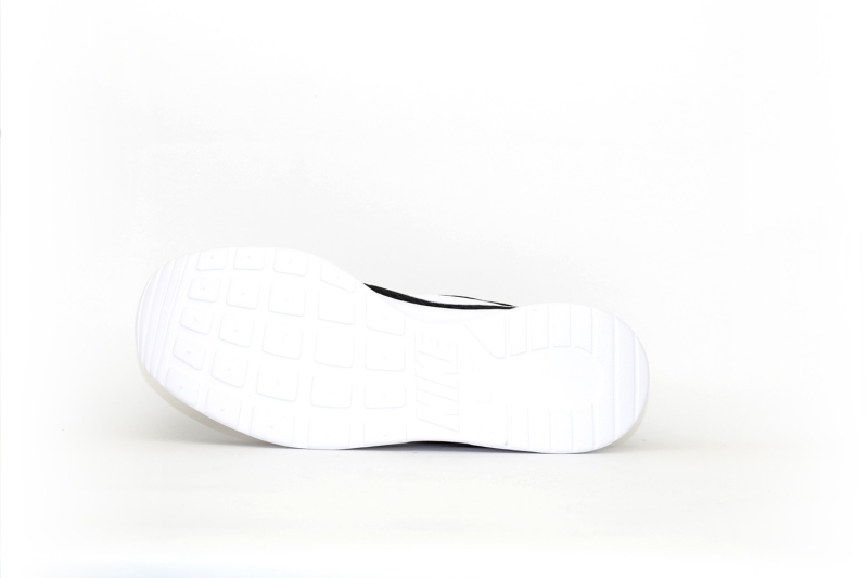 Nike Tanjun schwarz / weiß