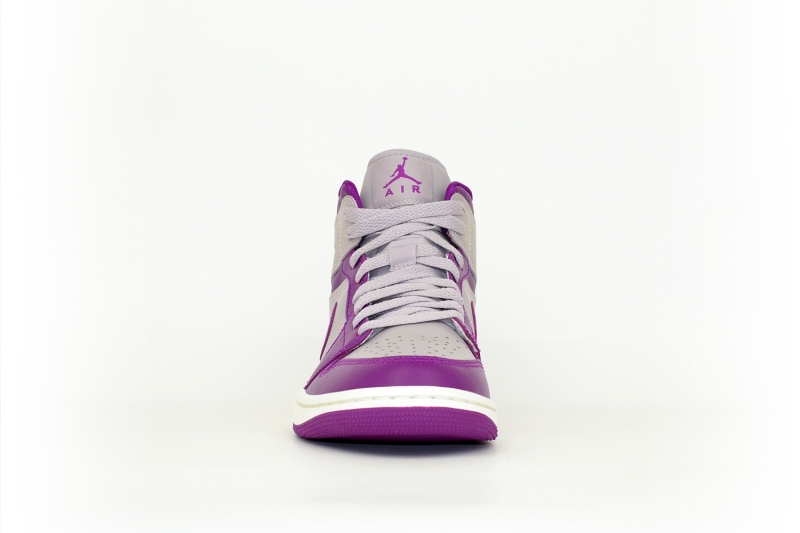Nike WMNS Air Jordan 1 mid lila