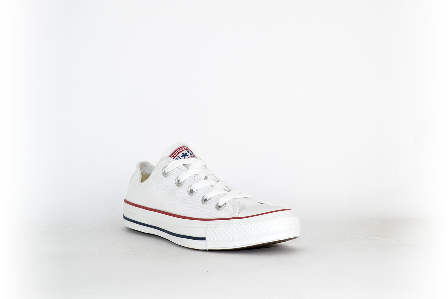chucks white plateau